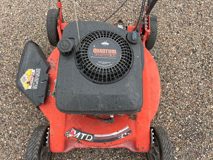 #2106-•-(1)-mtd-walk-behind-lawn-mower-with-briggs-&-stratton-quantum-power-engine-image-6