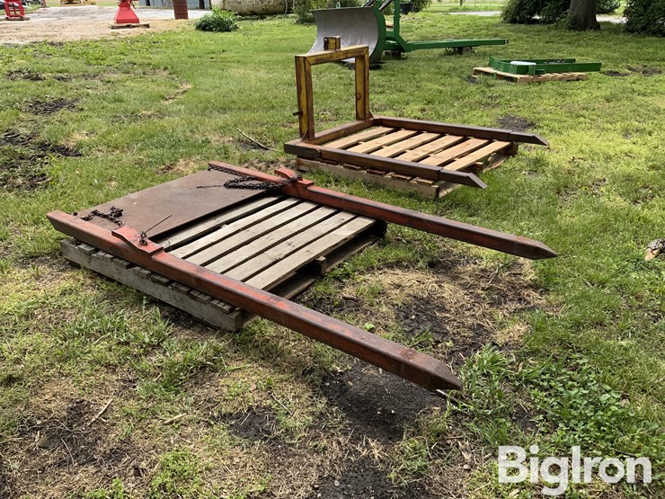 3-pt-&-loader-hay-bale-forks-image-7