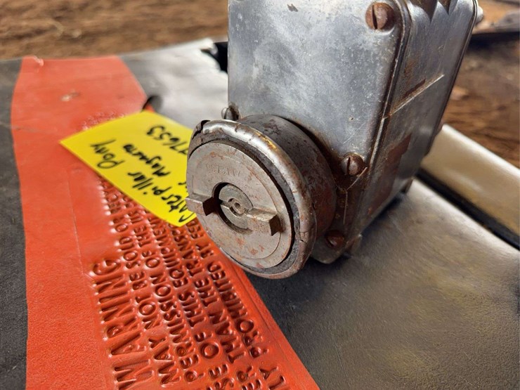 caterpillar-pony-motor-magneto-image-5