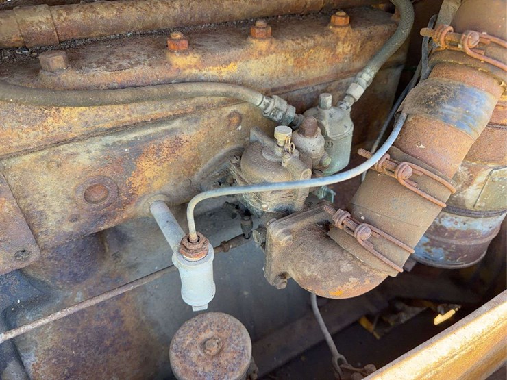 caterpillar-ten-image-40