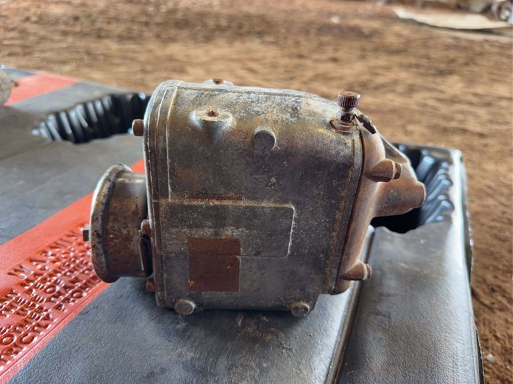 caterpillar-pony-motor-magneto-image-4