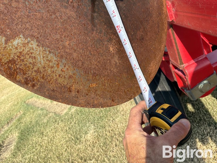 2017-sunflower-3372-7x6-sweep-plow-image-20