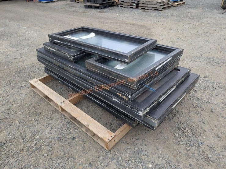 ~8--double-pane-house-windows---assorted-sizes-image-5
