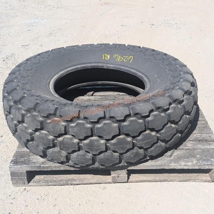 1-16.9 x 24 Firestone Turf Tractor Tire