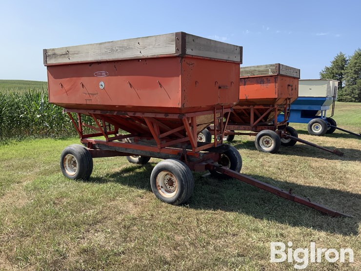 farm-king-m10-gravity-wagon-image-3
