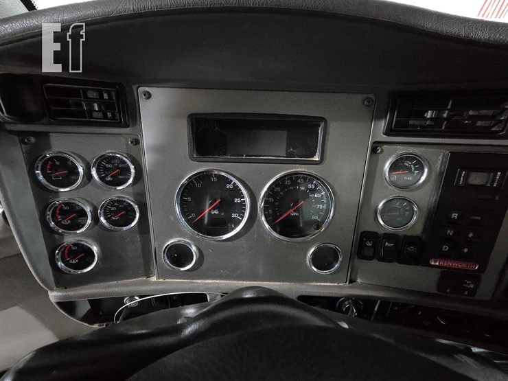 2020-kenworth-t270-image-12