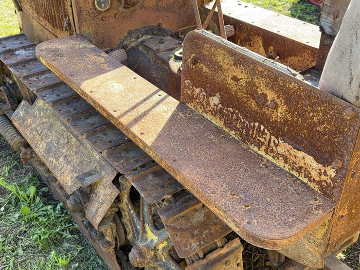 caterpillar-ten-image-32