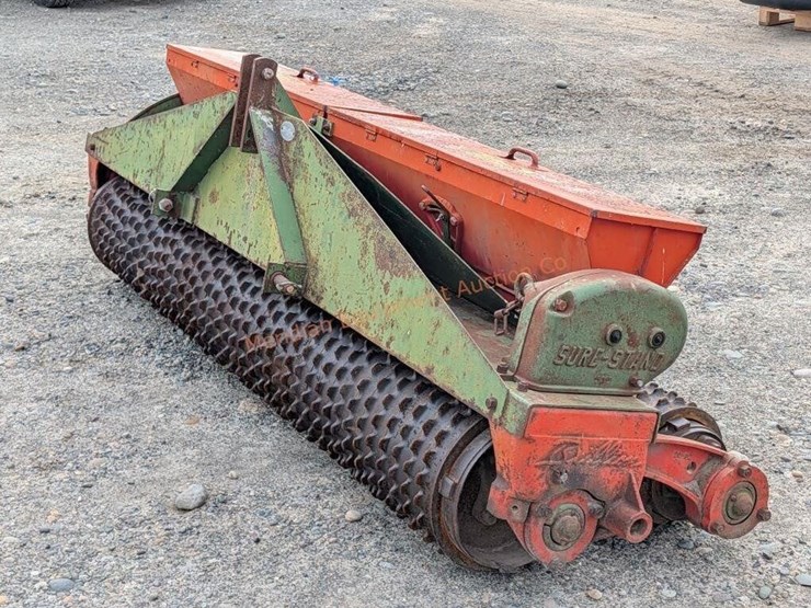brillion-sure-stand-8'-3pt-seeder-image-4