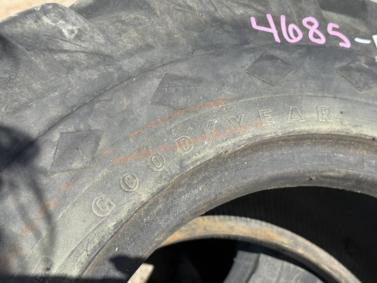 2--goodyear-10.5/80r18-tractor-tires-image-7