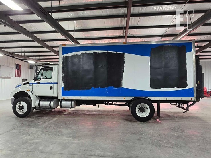 2013-international-durastar-4300-image-7