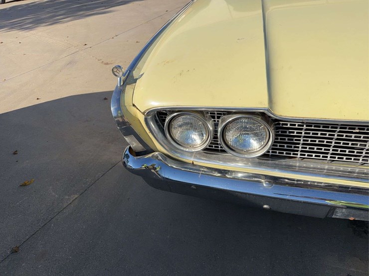 1960-ford-sunliner-image-15