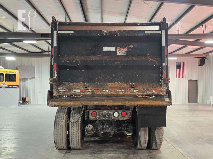 2016-caterpillar-ct660-image-8