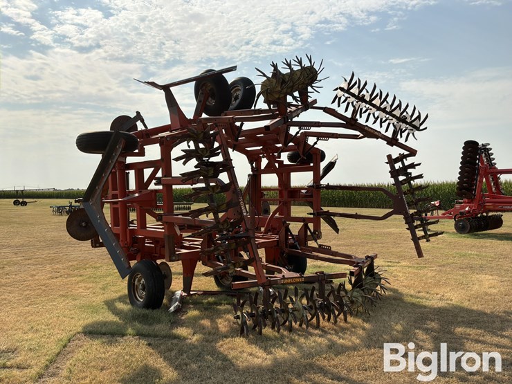 richardson-ae-4-30-4-6x5-sweep-plow-w/sunflower-pickers-image-7