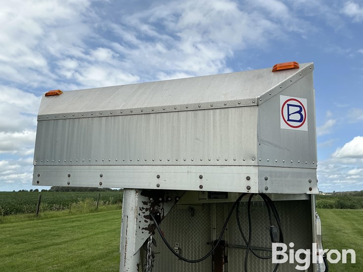 2001-barrett-t/a-gooseneck-aluminum-livestock-trailer-image-14