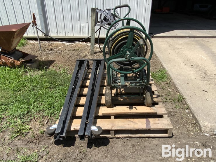 portable-hose-reel-w/sprinkler-stands-image-2