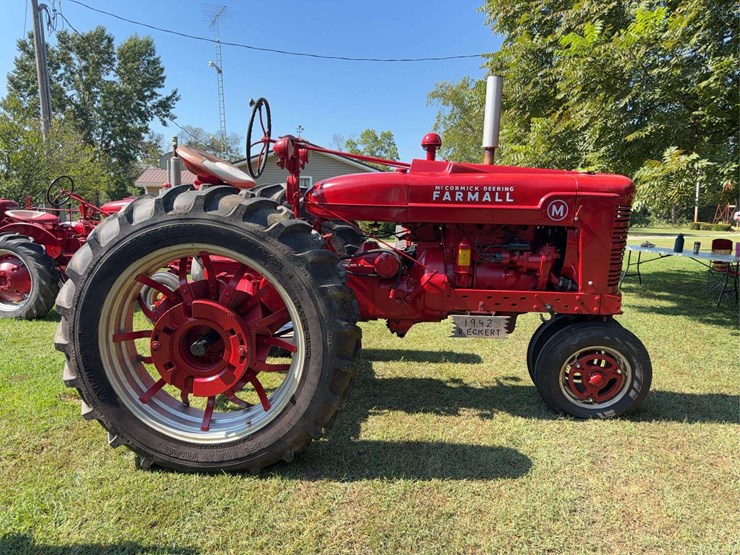 1942-farmall-m-image-4