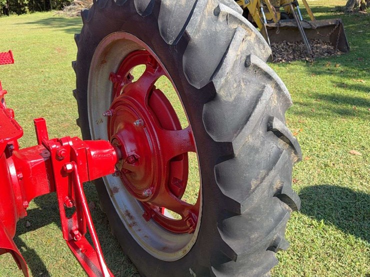 1940-farmall-h-image-23