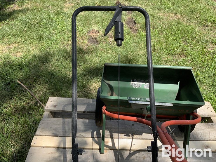 walk-behind-&-pull-type-lawn-spreaders-&-sprayer-image-10