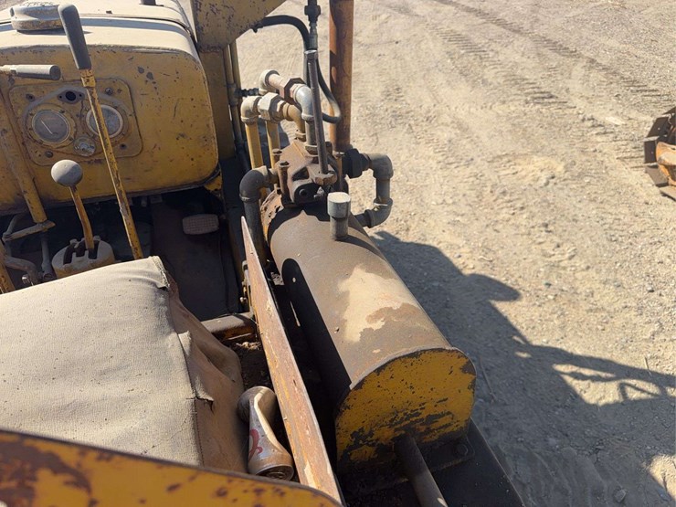 caterpillar-r2-image-37
