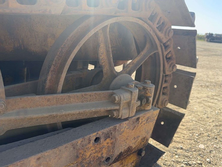 caterpillar-r2-image-19