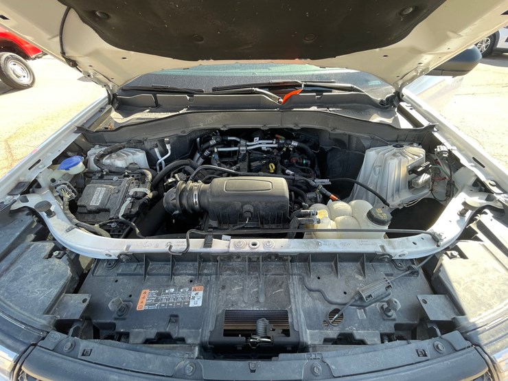 #1529-•-2021-ford-explorer-awd-suv-(has-wi-title)-image-33