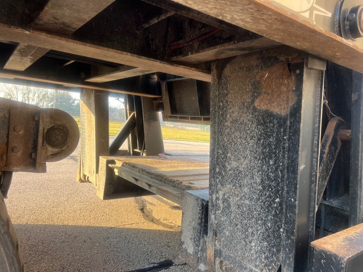 #1511-•-2001-sterling-tri-axle-heavy-haul-day-cab-semi-(has-wi-title)-with-2014-etnyre-tri-axle-lowboy-trailer-(has-wi-title)-image-69