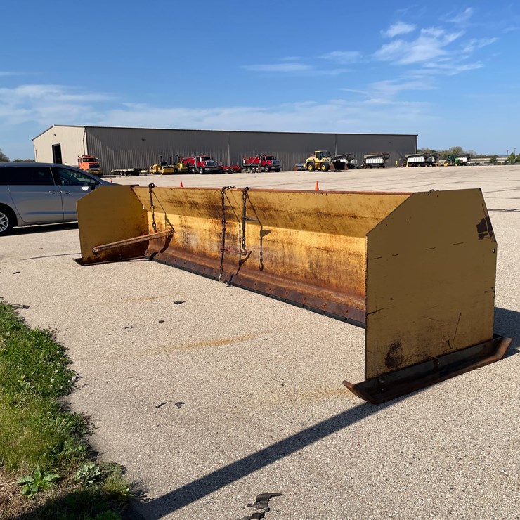 #1533 • Quality Welding Service Loader Bucket Snow Pusher