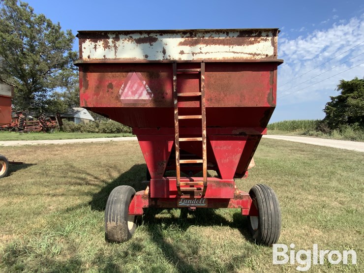 lundell-1290-gravity-wagon-image-6