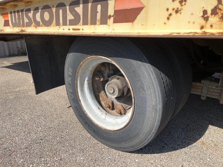 #1510-•-1992-24'-wisconsin-16-ton-tilt-bed-trailer-(has-wi-title)-image-19