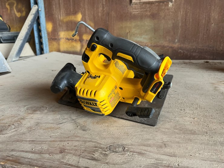 #3409-•-7-1/4"-cordless-circular-saw-image-2