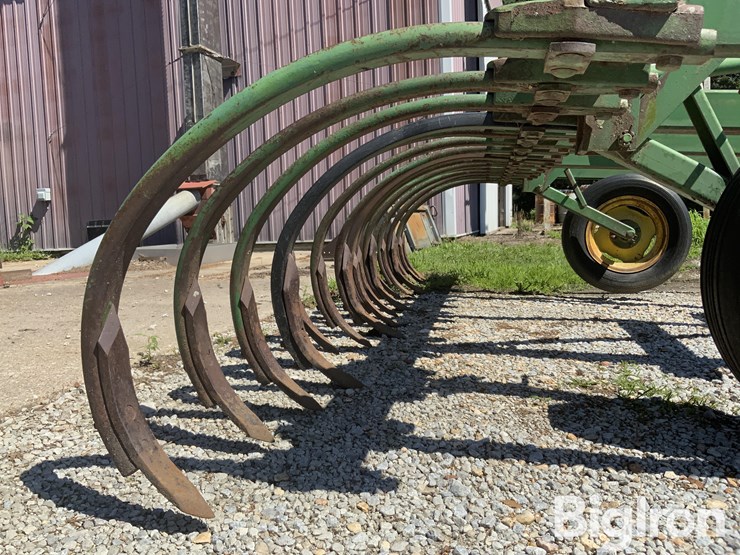 john-deere-e1600-3-pt-10'-stick/root-rake-image-12