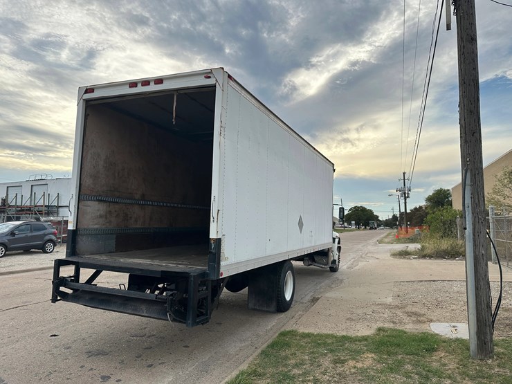 2009-international-durastar-4400-image-7