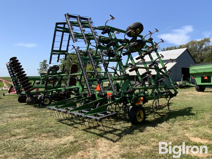 john-deere-980-32'-field-cultivator-image-5