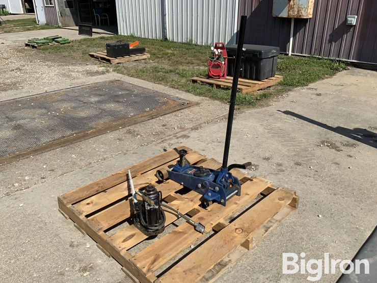 air-actuated-bottle-&-manual-hydraulic-floor-jacks-image-7