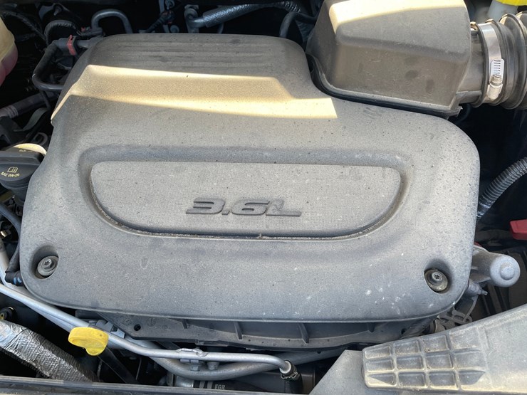 #1516-•-2020-chrysler-voyager-mini-van-(has-wi-title)-image-29