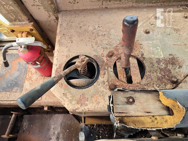 1979-caterpillar-d8k-image-22