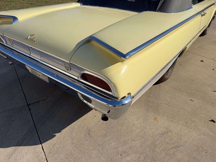 1960-ford-sunliner-image-36