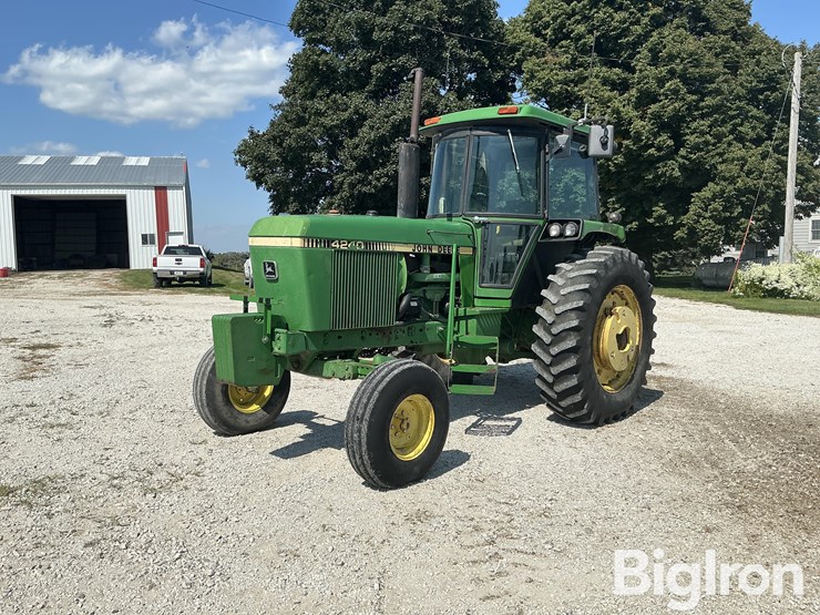 1981-john-deere-4240-2wd-tractor-image-1