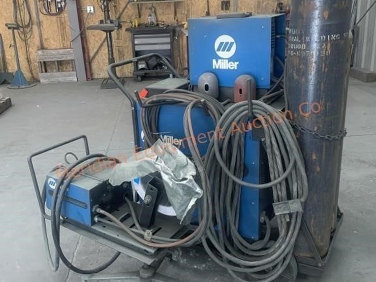 miller-shop-master-300-ac/dc-welder-image-3