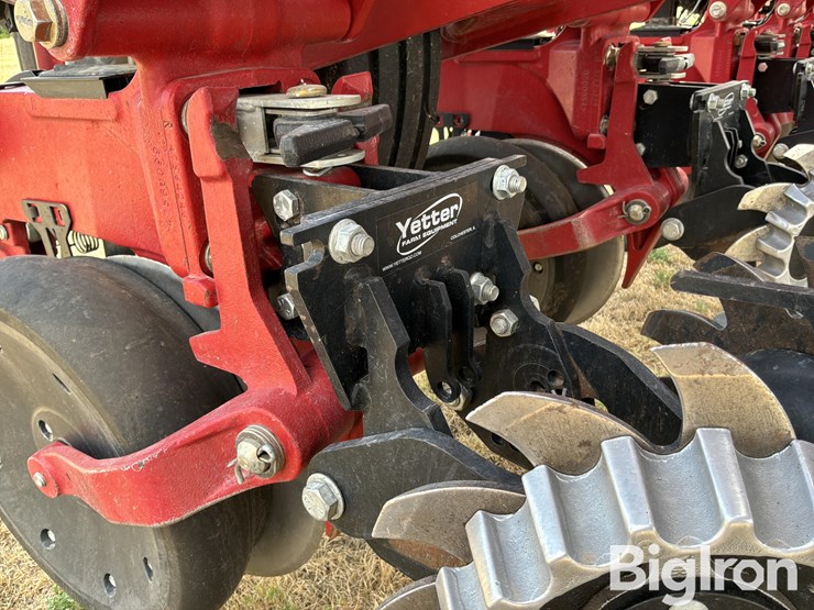 2018-case-ih-early-riser-2150-16r30"-planter-image-14