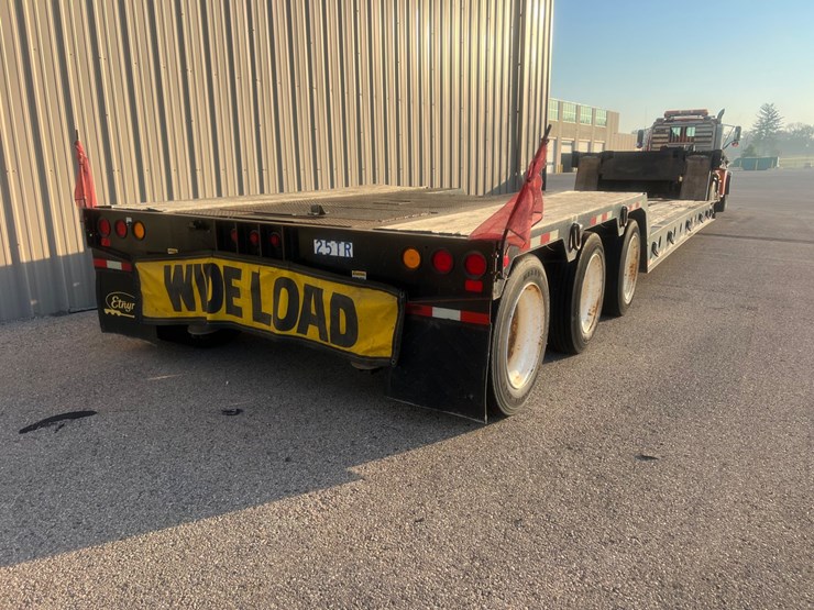 #1511-•-2001-sterling-tri-axle-heavy-haul-day-cab-semi-(has-wi-title)-with-2014-etnyre-tri-axle-lowboy-trailer-(has-wi-title)-image-94