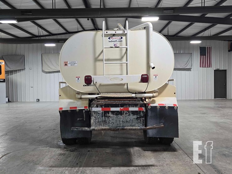 2019-freightliner-business-class-m2-106-image-8