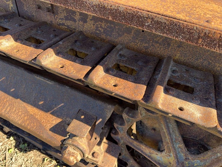 caterpillar-ten-image-32