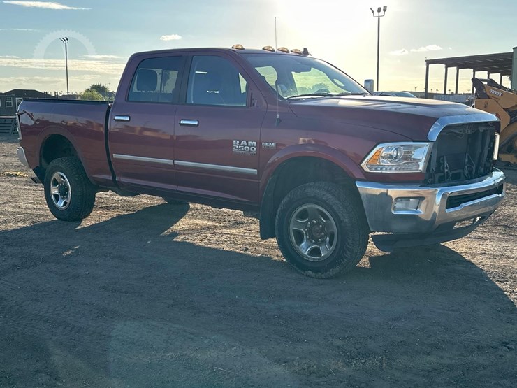 2014-ram-2500-hd-image-2