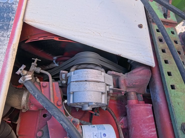 #1056-•-international-986-tractor-image-21