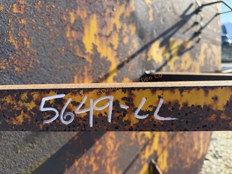 sb-manure-spreader-tank-trailer-image-14