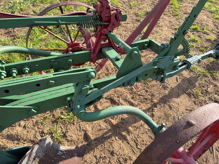 oliver-two-bottom-plow-image-20