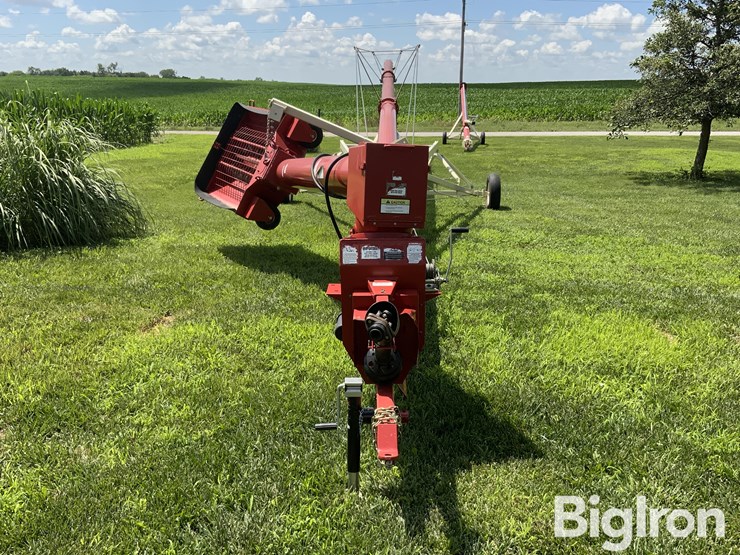 buhler-/-farm-king-1070-swing-away-hopper-auger-image-2