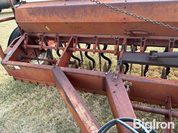 international-510-disc-drill-image-13