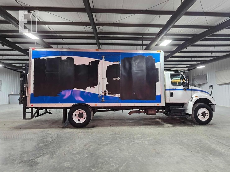 2013-international-durastar-4300-image-8